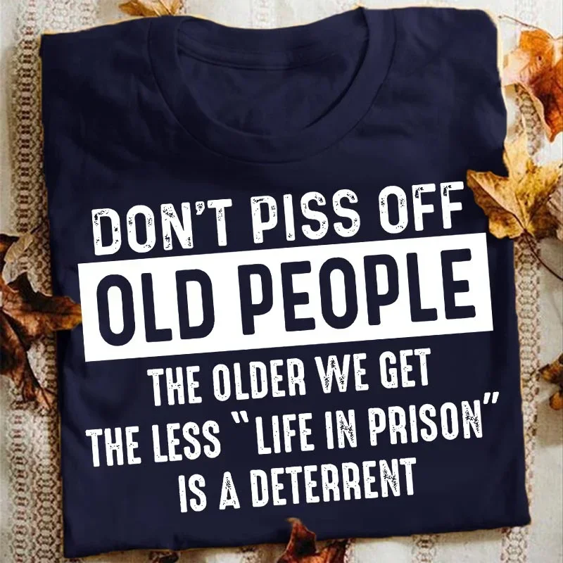 Non piscio di anziani T-shirt  - Summer Clothing Old Money recensione e prezzo