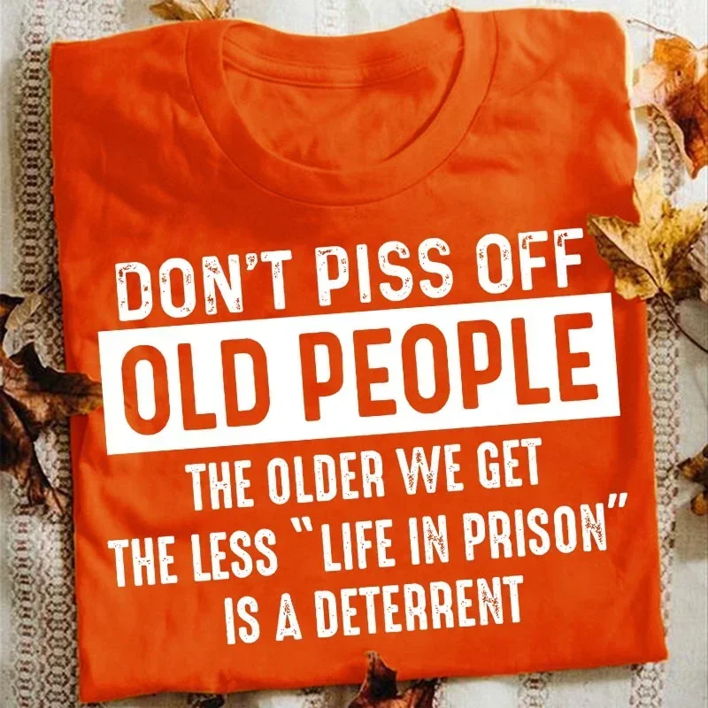 Non piscio di anziani T-shirt  - Summer Clothing Old Money recensione e prezzo