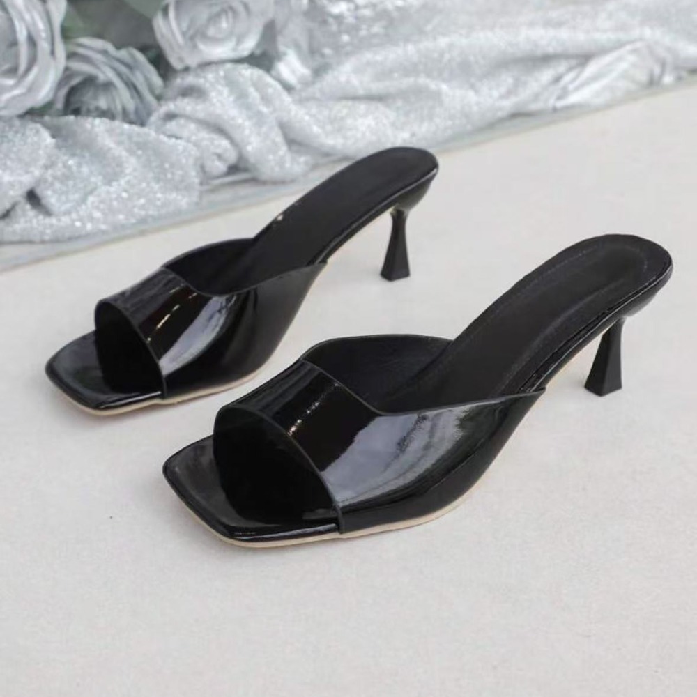 Pantofole alla moda con bocca  - Summer Clothing Modest recensione e prezzo